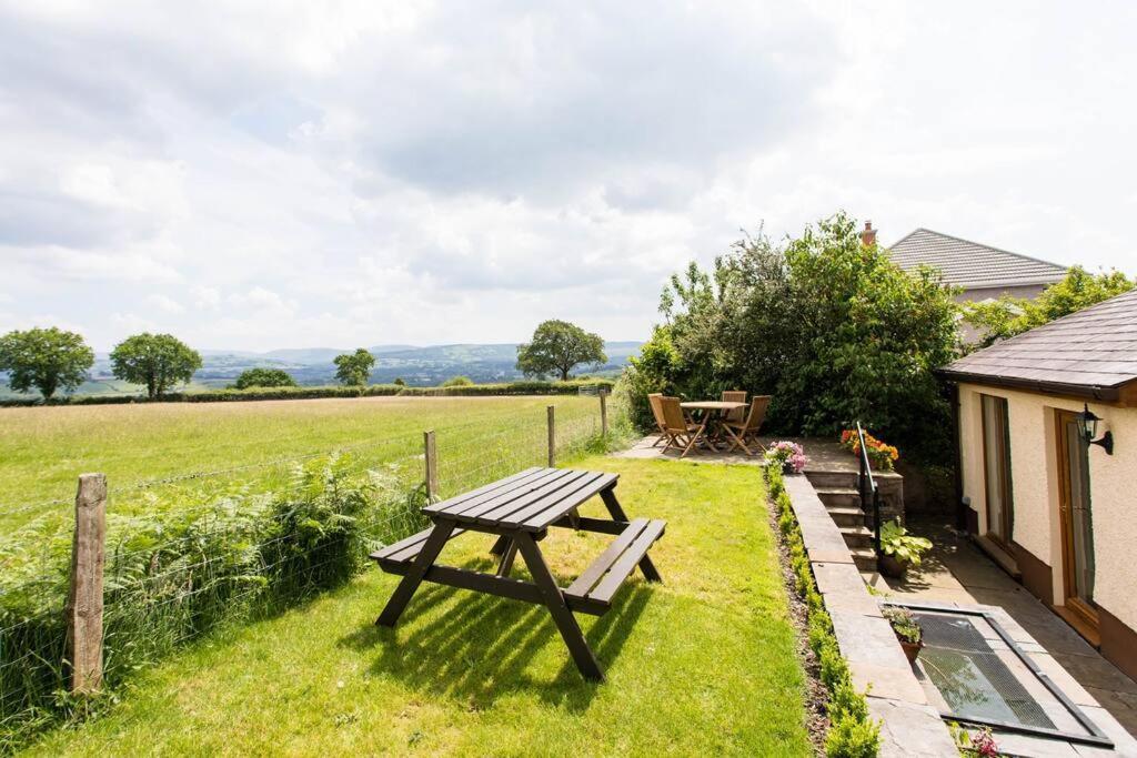 Perfect Cottage Retreat Near The Brecon Beacons Llanwrda Екстериор снимка